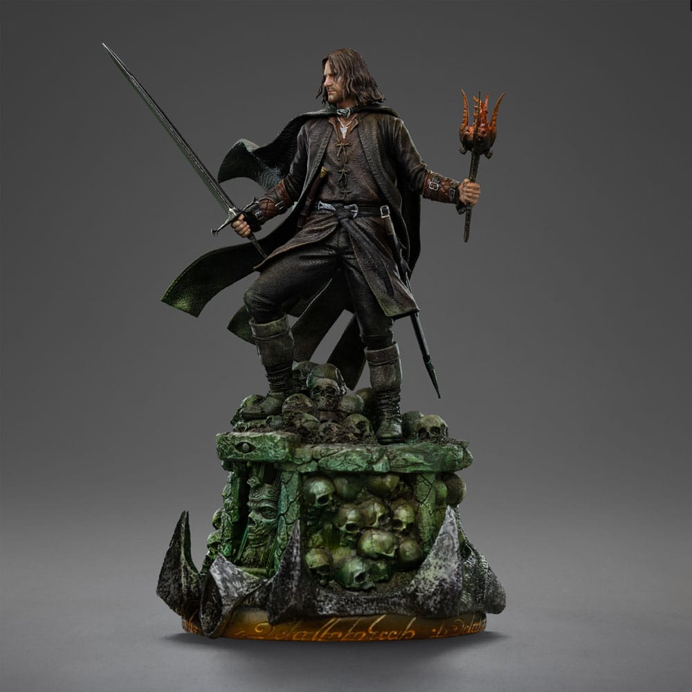 The Lord of the Rings Aragorn Unleashed Art Scale Statue Thirty One Centimeters