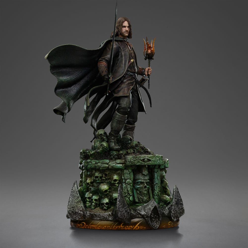 The Lord of the Rings Aragorn Unleashed Art Scale Statue Thirty One Centimeters
