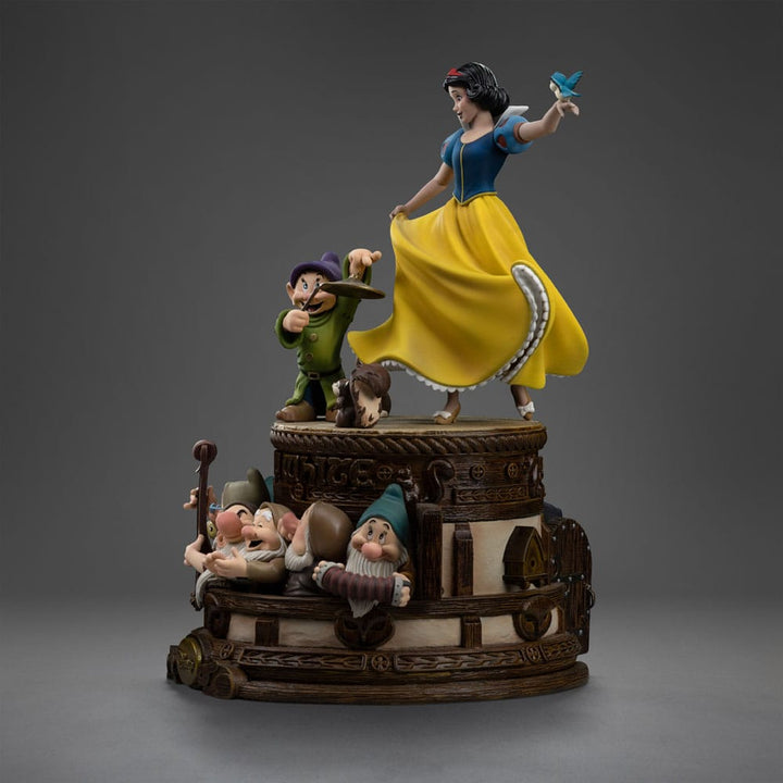 Snow White and the Seven Dwarves Snow White and Dopey Art Scale Statue Deluxe Edition Twenty One Centimeters