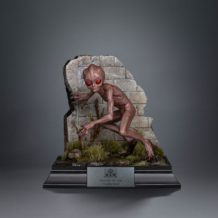 Iron Studios I Want To Believe ET Varginha 1/10 Art Scale Limited Edition Statue