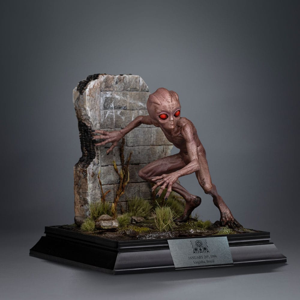 Iron Studios I Want To Believe ET Varginha 1/10 Art Scale Limited Edition Statue