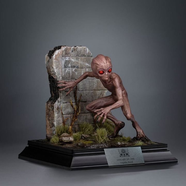 Iron Studios I Want To Believe ET Varginha 1/10 Art Scale Limited Edition Statue