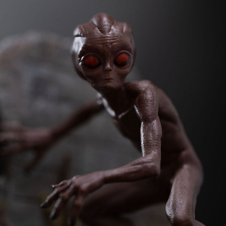 Iron Studios I Want To Believe ET Varginha 1/10 Art Scale Limited Edition Statue