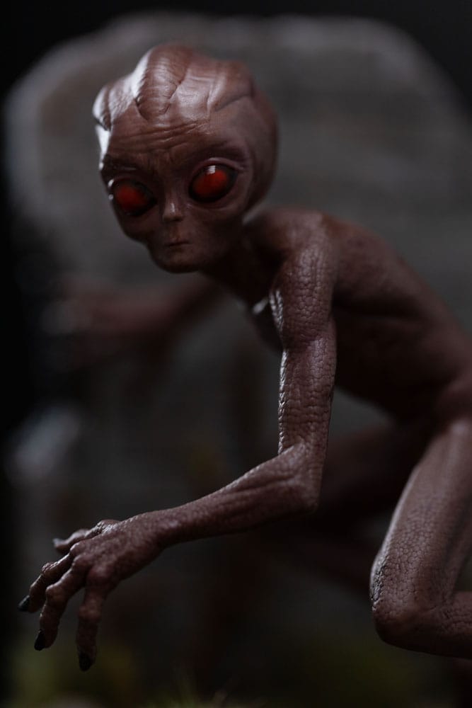 Iron Studios I Want To Believe ET Varginha 1/10 Art Scale Limited Edition Statue