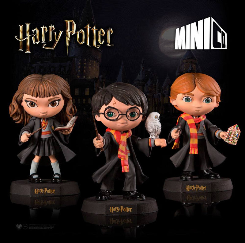 Official Harry Potter Iron Studios Harry Potter Mini Co. Figure, close-up detail