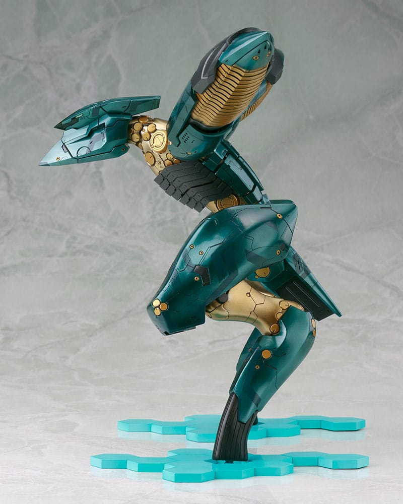 Metal Gear Solid 4 Guns of the Patriots Metal Gear Ray 1/100 Scale Plastic Model Kit