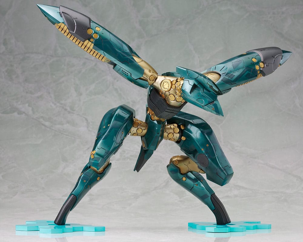 Metal Gear Solid 4 Guns of the Patriots Metal Gear Ray 1/100 Scale Plastic Model Kit