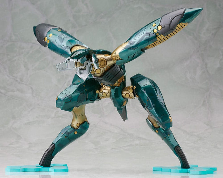 Metal Gear Solid 4 Guns of the Patriots Metal Gear Ray 1/100 Scale Plastic Model Kit
