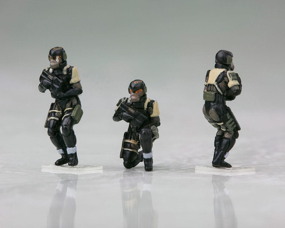 Metal Gear Solid 4 Guns of the Patriots Metal Gear Ray 1/100 Scale Plastic Model Kit