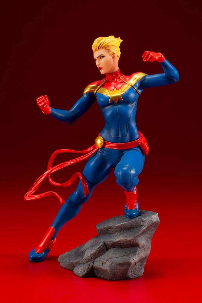Avengers Captain Marvel Artfx+ Statue (Marvel Comic Series)