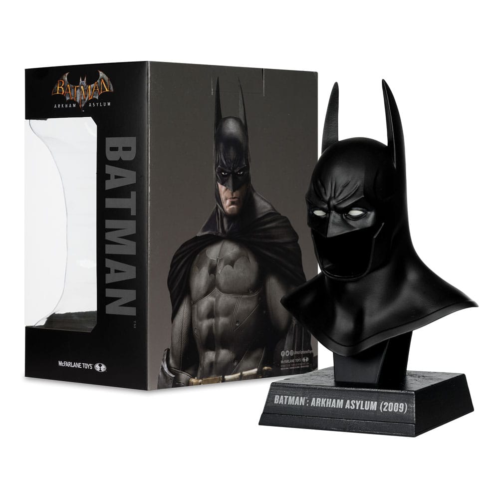 Batman Arkham Asylum Batman Cowl 1/3 Scale Replica