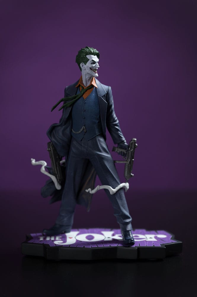 The Joker: Year of the Villain Purple Craze The Joker 1/10 Scale Limited Edition Statue (Gabriele Dell'Otto)