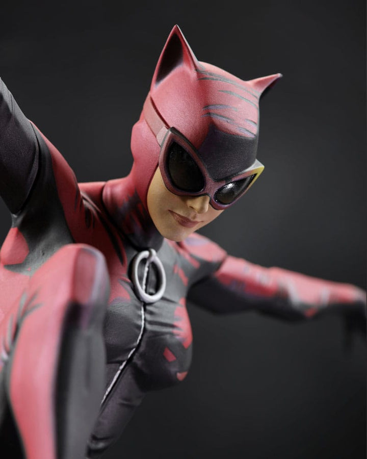 Catwoman #43 DC Designer Series Catwoman 1/6 Scale Limited Edition Statue (Jock)