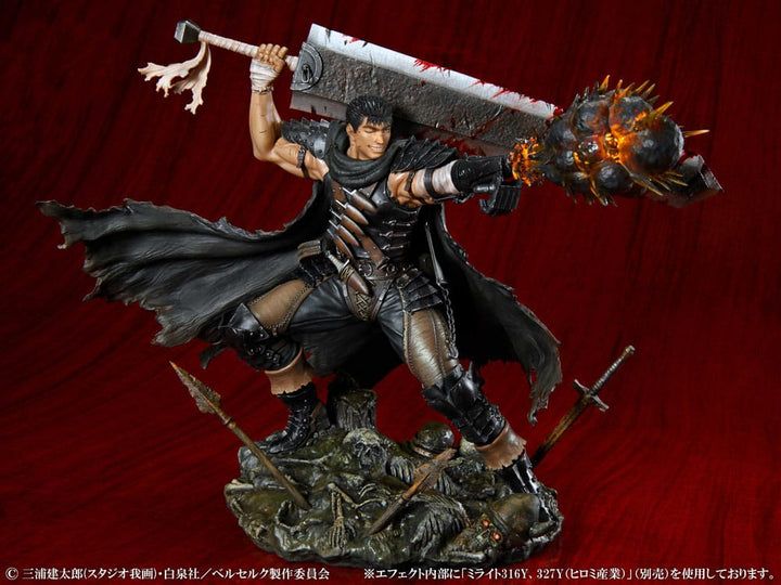 Berserk Guts Black Swordsman PVC Statue 1 7 26 cm