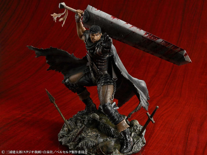 Berserk Guts Black Swordsman PVC Statue 1 7 26 cm
