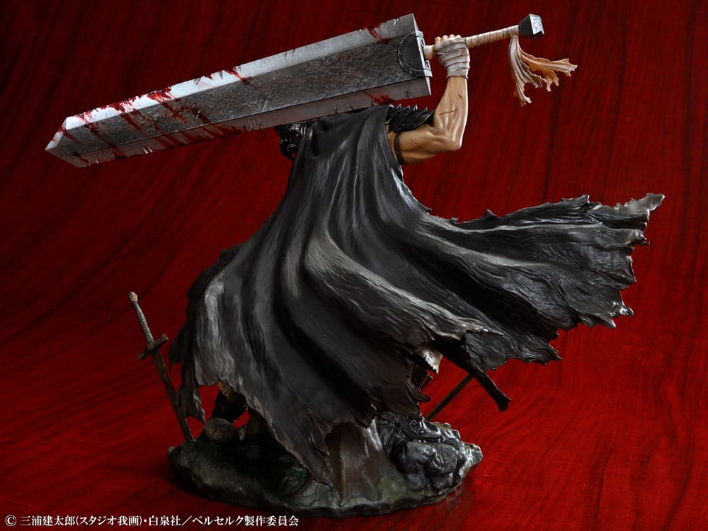 Berserk Guts Black Swordsman PVC Statue 1 7 26 cm