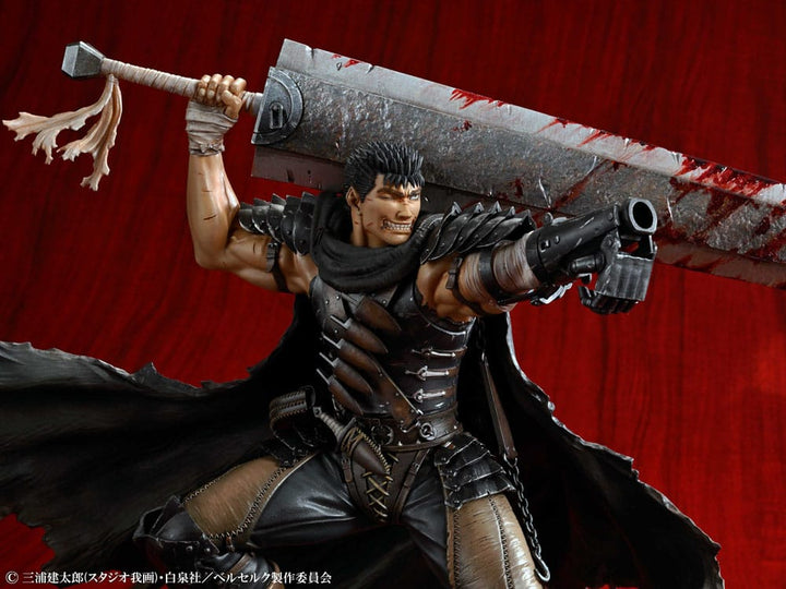 Berserk Guts Black Swordsman PVC Statue 1 7 26 cm