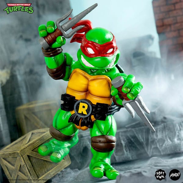 Teenage Mutant Ninja Turtles Soft Vinyl Figure Raphael 20 cm, side angle