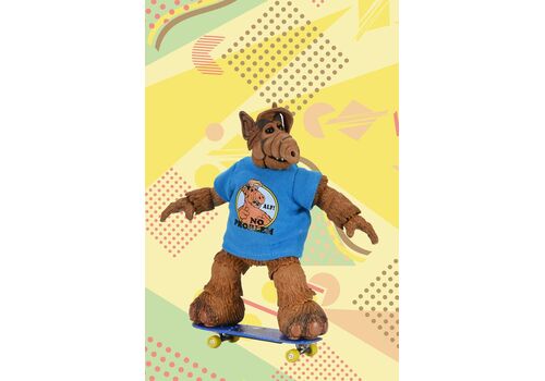 ALF (Alien Life Form): Totally 80's ALF Ultimate 7" Scale Action Figure (view 10)