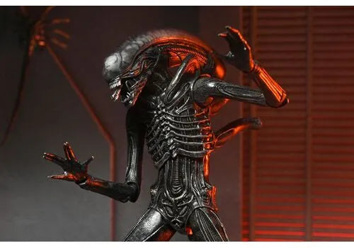 Alien: Romulus Xenomorph XX121 Ultimate 12" Scale Action Figure