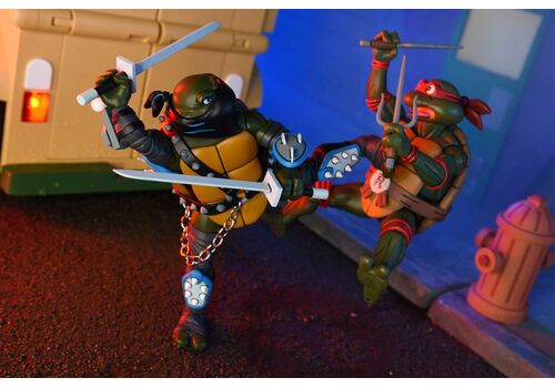 TMNT (Animated): Dark Leonardo Saturday Morning Adventures Teenage Mutant Ninja Turtles Ultimate 7" Scale Action Figure