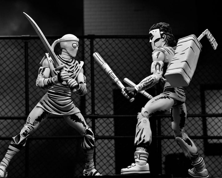 TMNT: (Mirage Comics) Casey Jones Black & White 7" Scale Action Figure Teenage Mutant Ninja Turtles (Pre-Order September 2025)