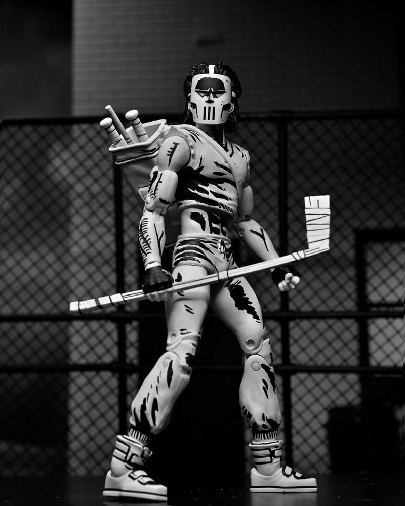 TMNT: (Mirage Comics) Casey Jones Black & White 7" Scale Action Figure Teenage Mutant Ninja Turtles (Pre-Order September 2025)