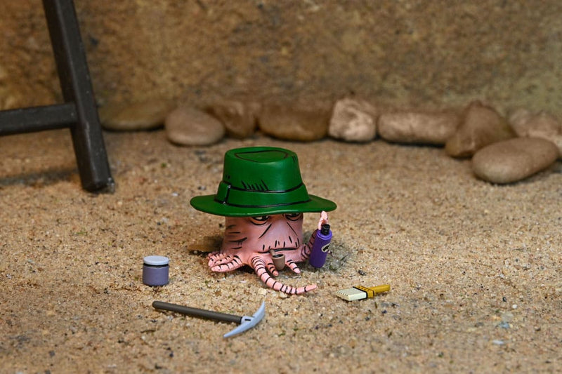 TMNT: (Mirage Comics) April O'Niell 7 Scale Action Figure Teenage Mutant Ninja Turtles (Pre-Order September 2025), in display