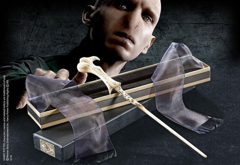 Harry Potter Lord Voldemort Wand in Ollivanders Box