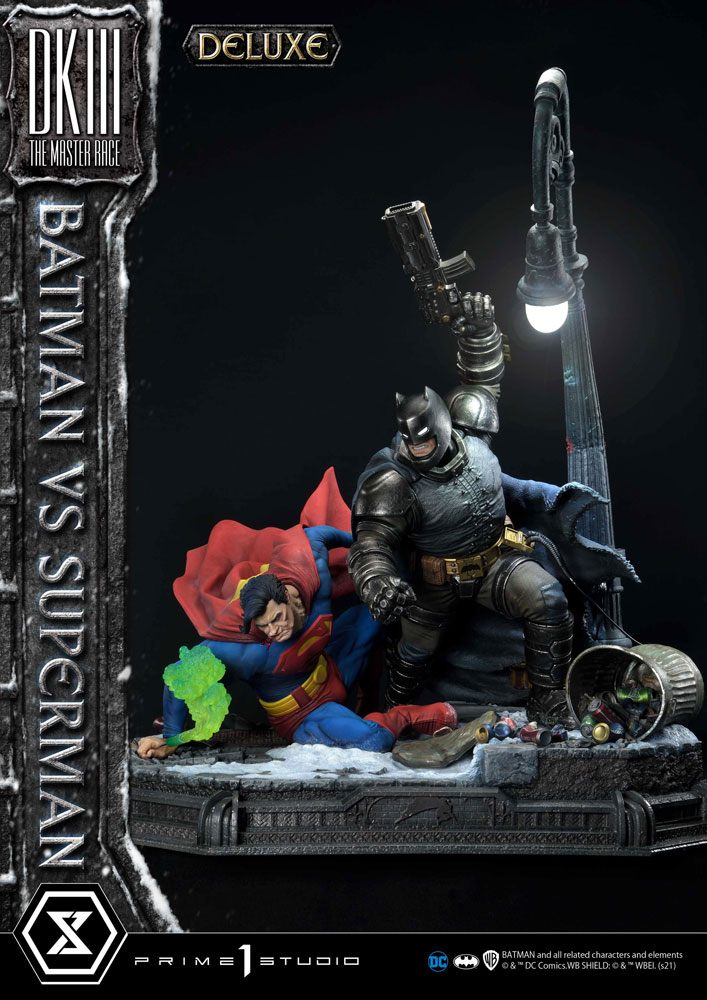 DC Comics Batman versus Superman The Dark Knight Returns Deluxe Bonus Version Statue 110 cm