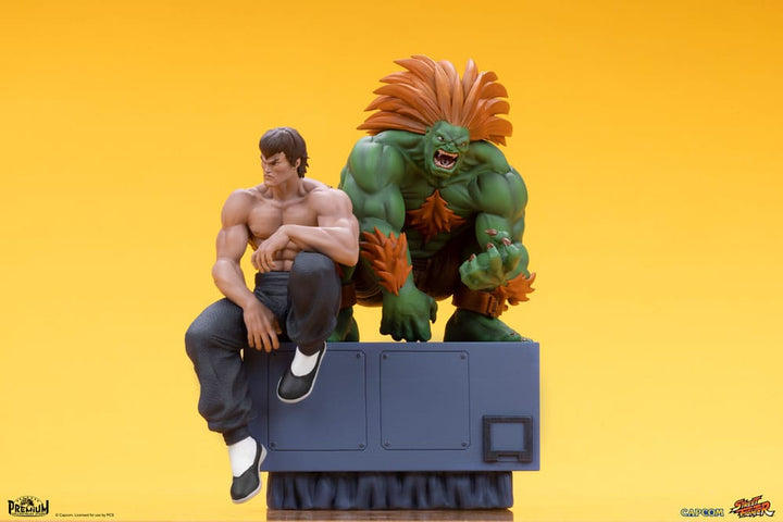 Street Fighter Blanka and Fei Long Street Fighter PVC Statues 1 to 10 Scale 21 cm