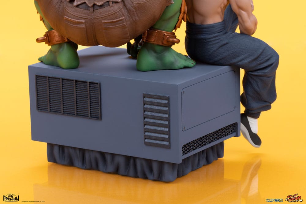 Street Fighter Blanka and Fei Long Street Fighter PVC Statues 1 to 10 Scale 21 cm