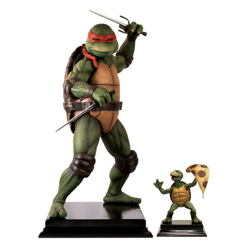 Teenage Mutant Ninja Turtles Statue 1/2 Raphael Deluxe Edition 86 cm, size reference