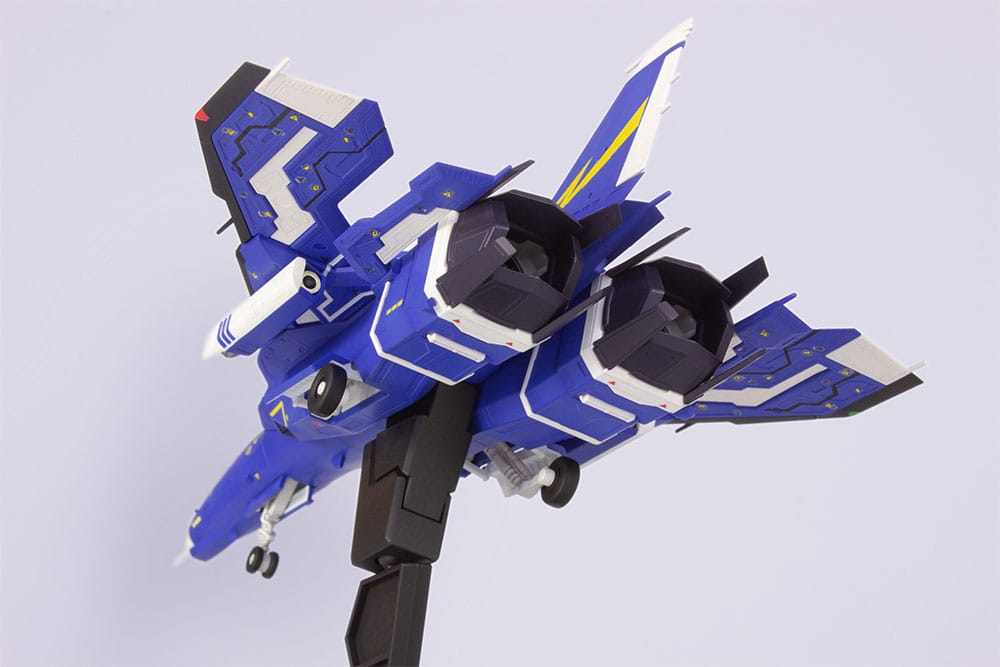 Plum Pmoa Raiden V Director´s Cut FT-00004A Azuma 2P Color Version 1/100 Scale Plastic Model Kit