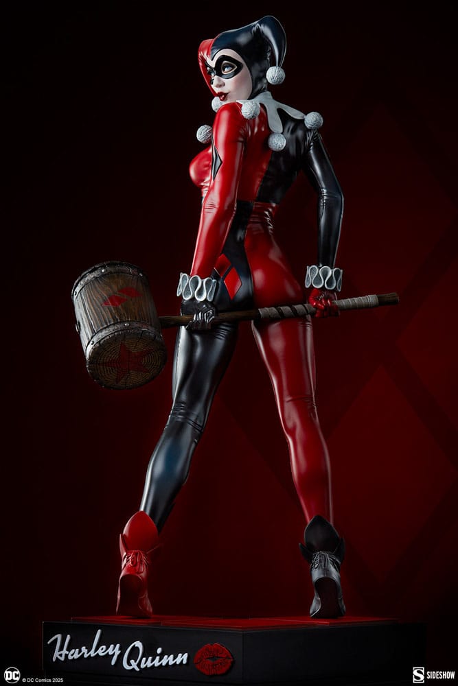 Sideshow DC Comics Premium Format Harley Quinn (Comic Variant) Statue