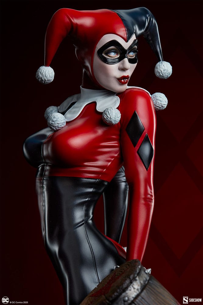 Sideshow DC Comics Premium Format Harley Quinn (Comic Variant) Statue