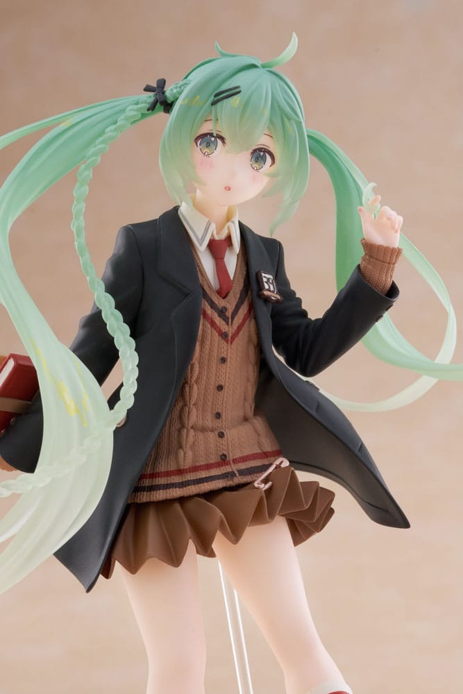 Hatsune Miku Fashion Preppy Ver Hatsune Miku PVC Statue 18 cm