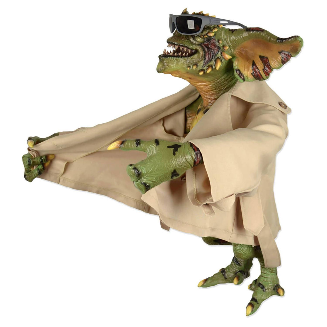 NECA Gremlins Stunt Puppet Prop Replica Flasher Gremlin 1:1 Scale - Infinity Collectables 