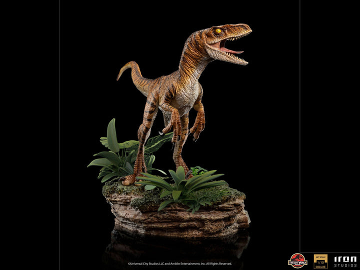 Iron Studios Jurassic World Deluxe Art Scale Statue 1-10 Velociraptor - Infinity Collectables 