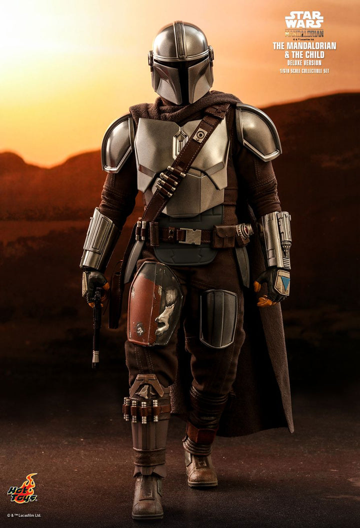 Hot Toys The Mandalorian 1/6 The Mandalorian (Beskar Armour) and The Child Deluxe Version